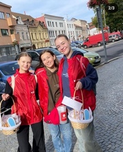 Studentky GVM na charitativní akci